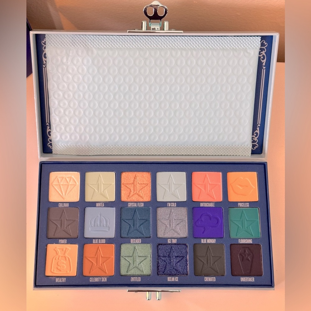 Jeffree Star Blue Blood (18x) eyeshadow palette NIB Beautiful ❤️ - Picture 4 of 5